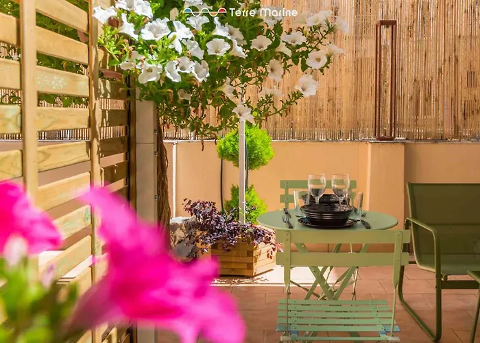 Pensionat Jungle, Terre Marine 3*