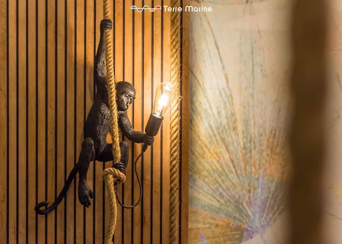 Pensionat Jungle, Terre Marine